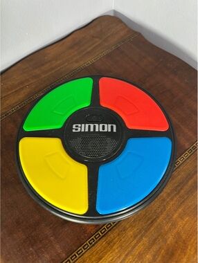 Hasbro Simon Classic Electronic Memory Game 2013 Model 1897 - Tested & Working